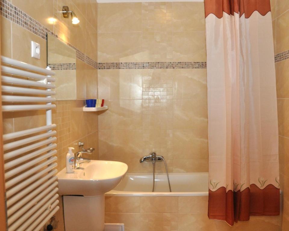 Tisza Palota Apartmanok Szeged Room photo