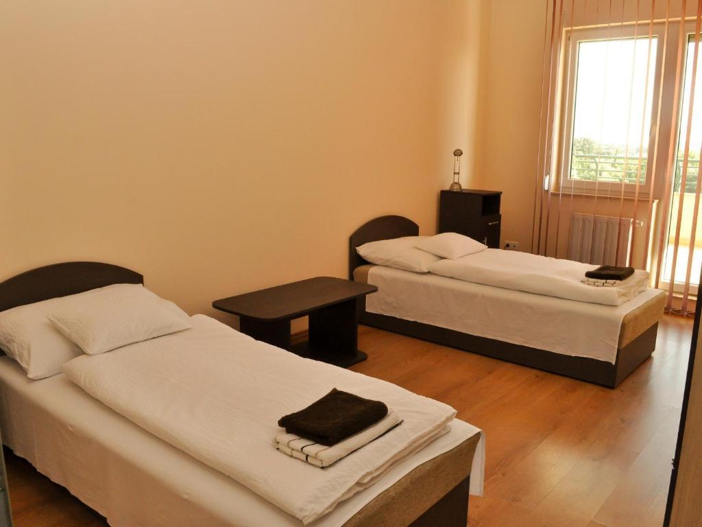 Tisza Palota Apartmanok Szeged Room photo